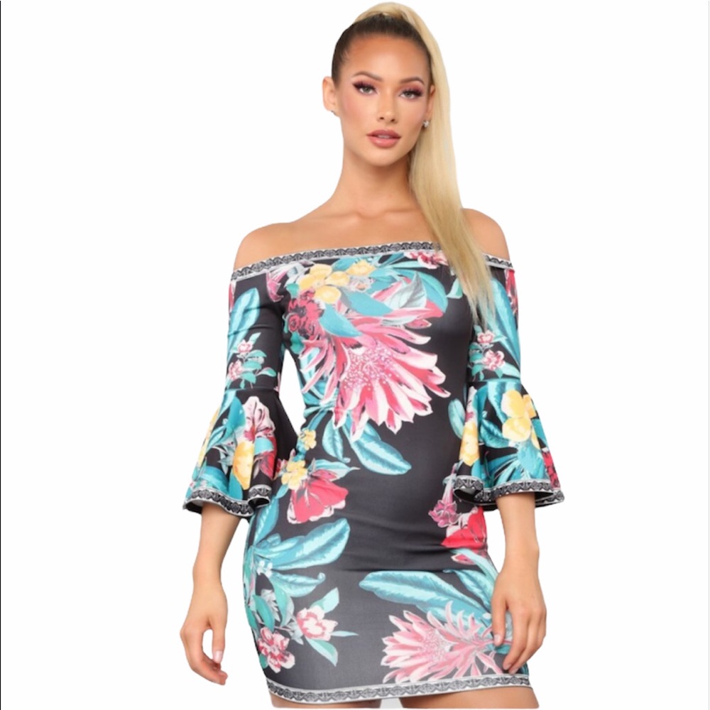 NWT Boutique Floral Mini Summer Off Shoulder Stretch Cocktail Dress M